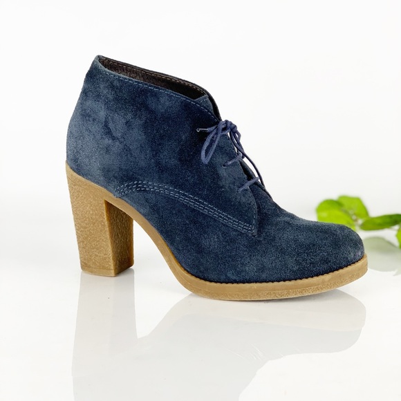 bata high ankle shoes